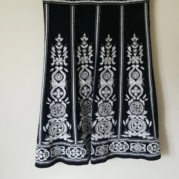 INC embroidered black white dress size Xsmall Pima Cotton/modal EUC - Picture 2 of 6
